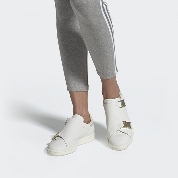 stan smith buckle sneakers